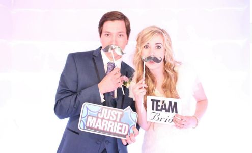 Candid Pix Photo Booths