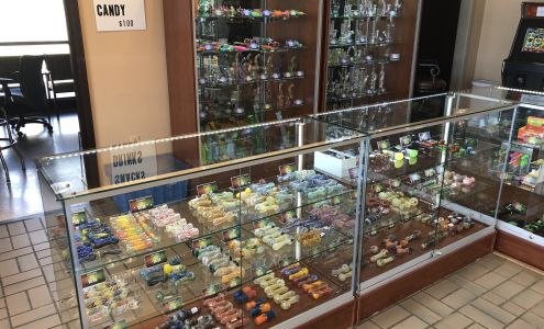 Hippie World Smoke Shop