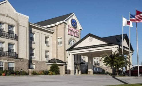 Comfort Suites