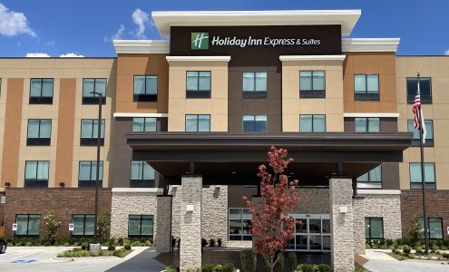 Holiday Inn Express & Suites Ft. Smith - Airport, an IHG Hotel