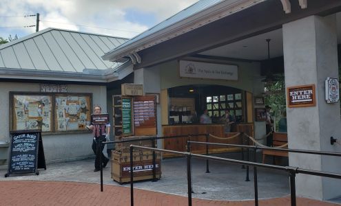 Old Town Gifts & Sign Shop