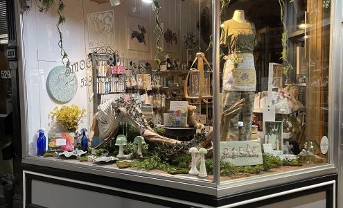 Smockingbird’s Unique Gifts