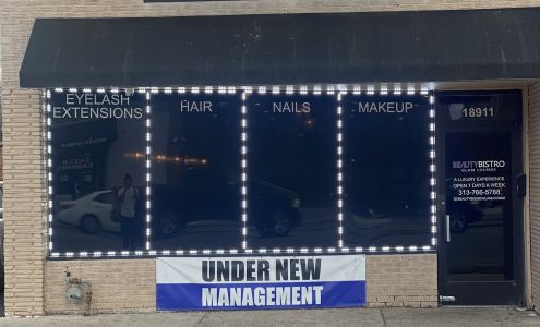 Beauty Bistro Glam Lounge