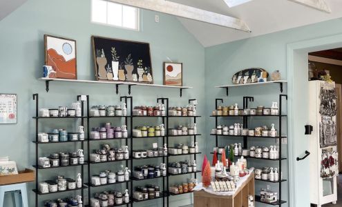 Buttercupp Candles (Leclaire, Iowa) Le Claire