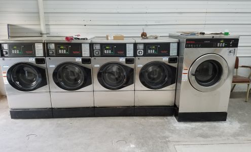 CITY LAUNDROMAT Humansville