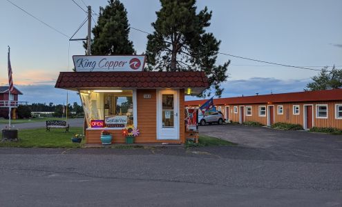 The Thimbleberry Shop, Country Village Shops Copper Harbor