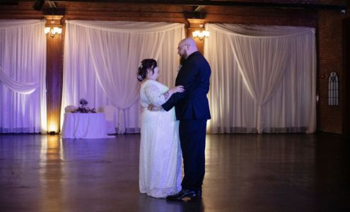 Le Fleur De Lis Reception Hall