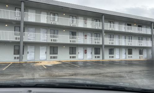 Magic Castle Inn & Suites