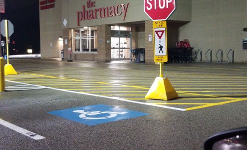 Giant Eagle Supermarket