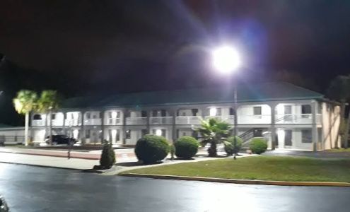 Super 8 by Wyndham Pensacola NAS Area