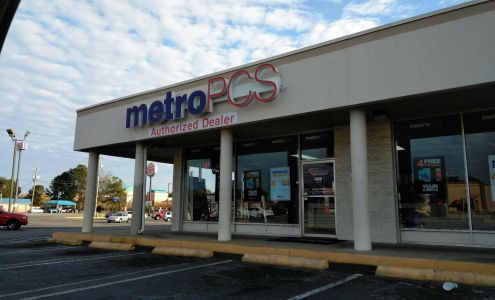 Brentwood Shopping Center