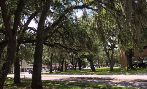 Bank of America (with Drive-thru ATM)