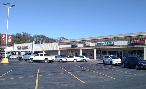 Riverdale Plaza Shopping Center