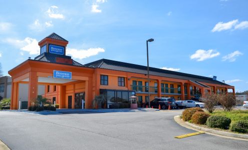 Econo Lodge Inn & Suites