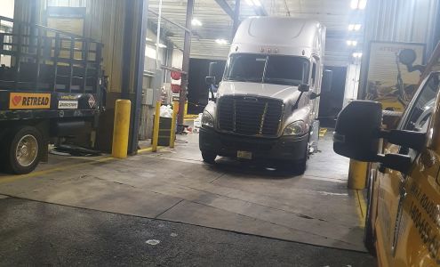 Speedco Truck Lube and Tires