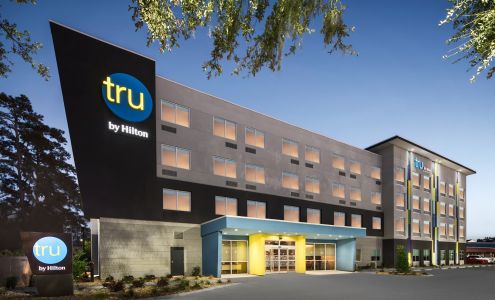 Tru By Hilton Savannah Midtown