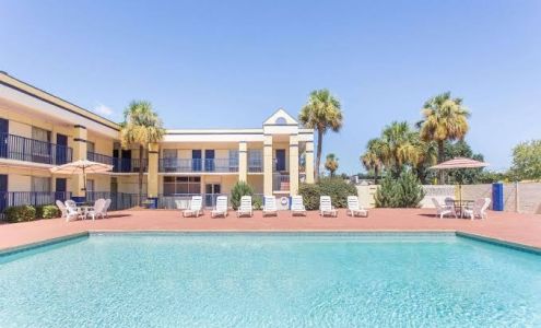 Days Inn by Wyndham Albany