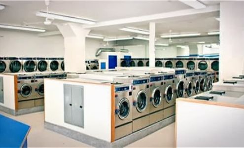 21 Plaza Laundromat