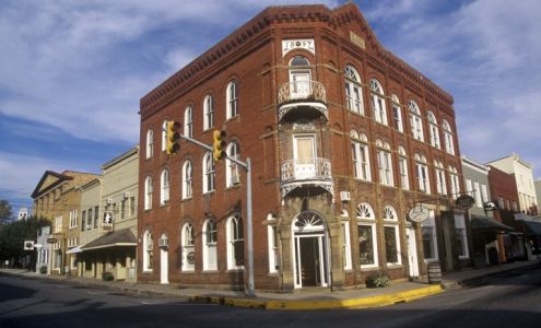 Dinsmore & Shohl LLP 237 N Court St, Lewisburg West Virginia 24901