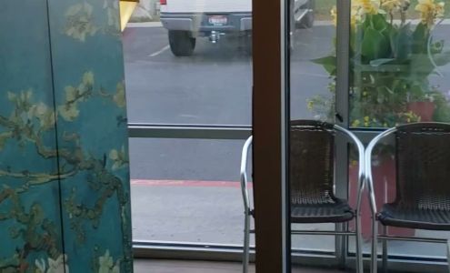 Elms Park Shopping Center