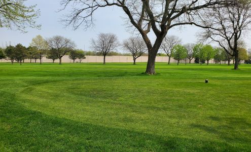 Deerfield Golf Club & Learning Center Riverwoods