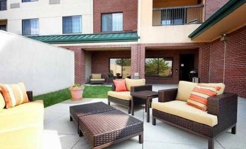 Courtyard Chicago Bloomingdale