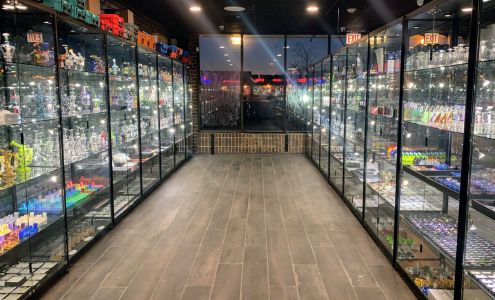 Zee's Smoke Shop & Heady Glass Gallery