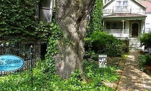 The Villa Toscana Guest House