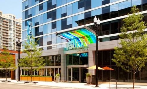 Aloft Chicago Downtown River North