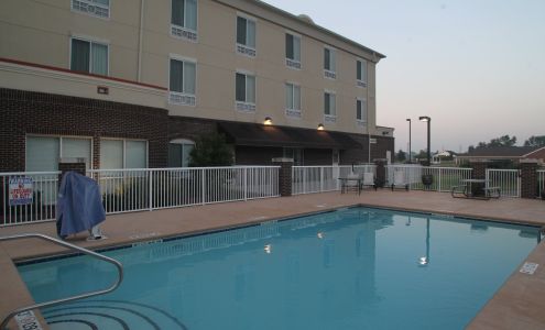 Holiday Inn Express Pembroke, an IHG Hotel Pembroke