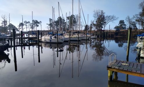 Wayfarers Cove Marina Arapahoe