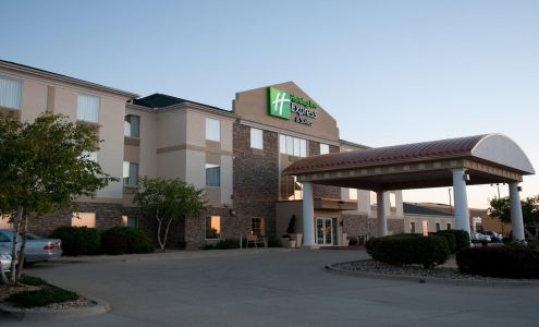 Holiday Inn Express & Suites Bloomington - Normal by IHG