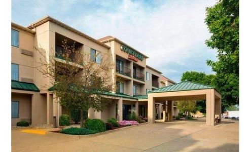 Courtyard Champaign