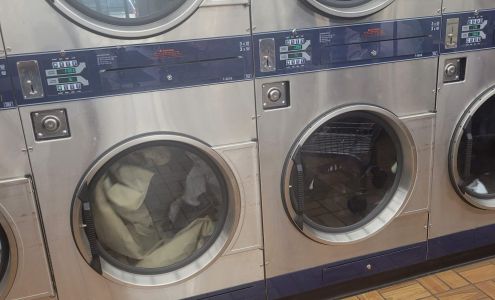 Super Fabricare Laundromat