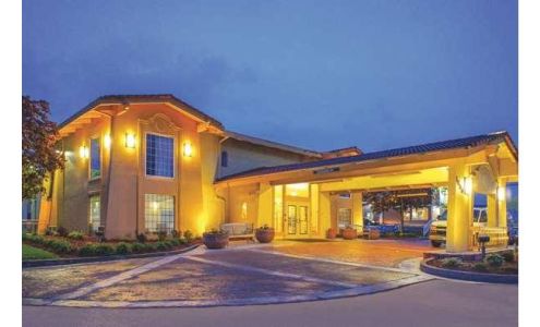 La Quinta Inn by Wyndham Moline Airport