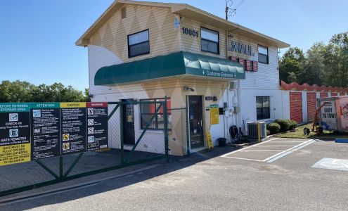 U-Haul Moving & Storage at Moon Lake