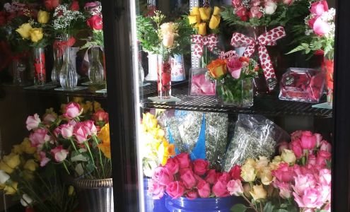 Sulphur Floral Designs, Tanning, Tuxedo/Suit Rentals, Gifts and More