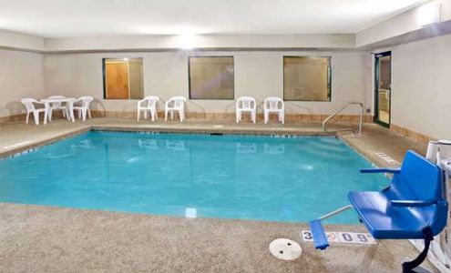 Super 8 by Wyndham South Bend