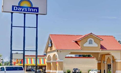 Days Inn by Wyndham Louisville Airport Fair and Expo Center