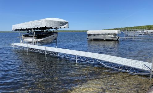 Hickory Dickory Docks Hubbard Lake