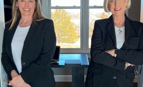 Rolla Realtors Joyce Thomas and Shelley Klossner - RE/MAX Heart of America
