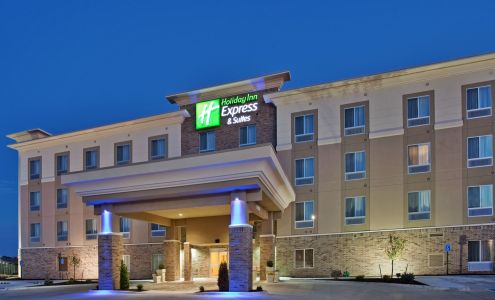 Holiday Inn Express & Suites Topeka North, an IHG Hotel