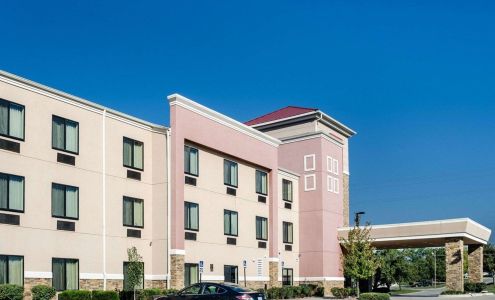 Comfort Suites Topeka Northwest