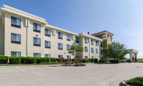 Comfort Suites Salina South