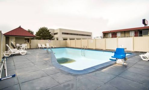 OYO Hotel Hutchinson KS West 4th Ave