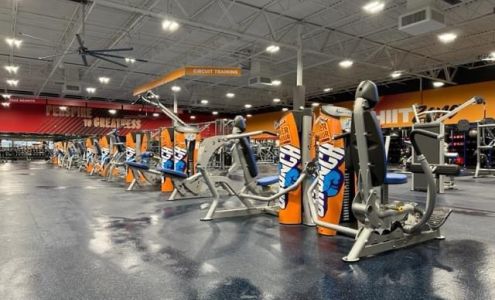 Crunch Fitness - Outer Loop