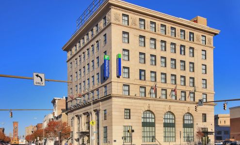 Holiday Inn Express Baltimore-Downtown, an IHG Hotel