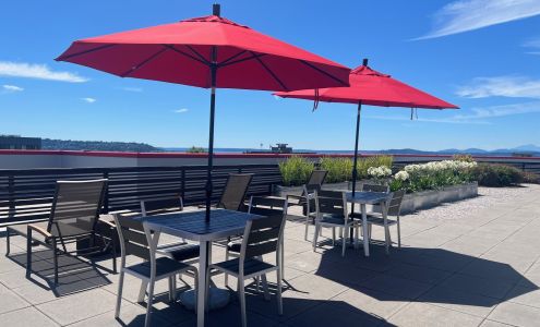 Queen Anne Flats Apartments