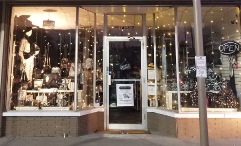 Royalty Design House