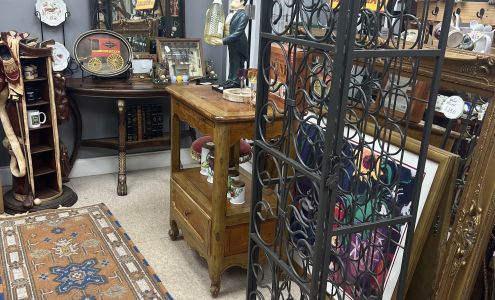 Shirley's Antiques & Interiors